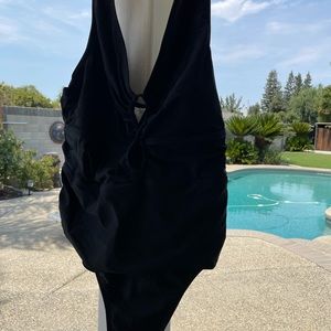 Plus Size One Piece Swimsuit. Black 3X